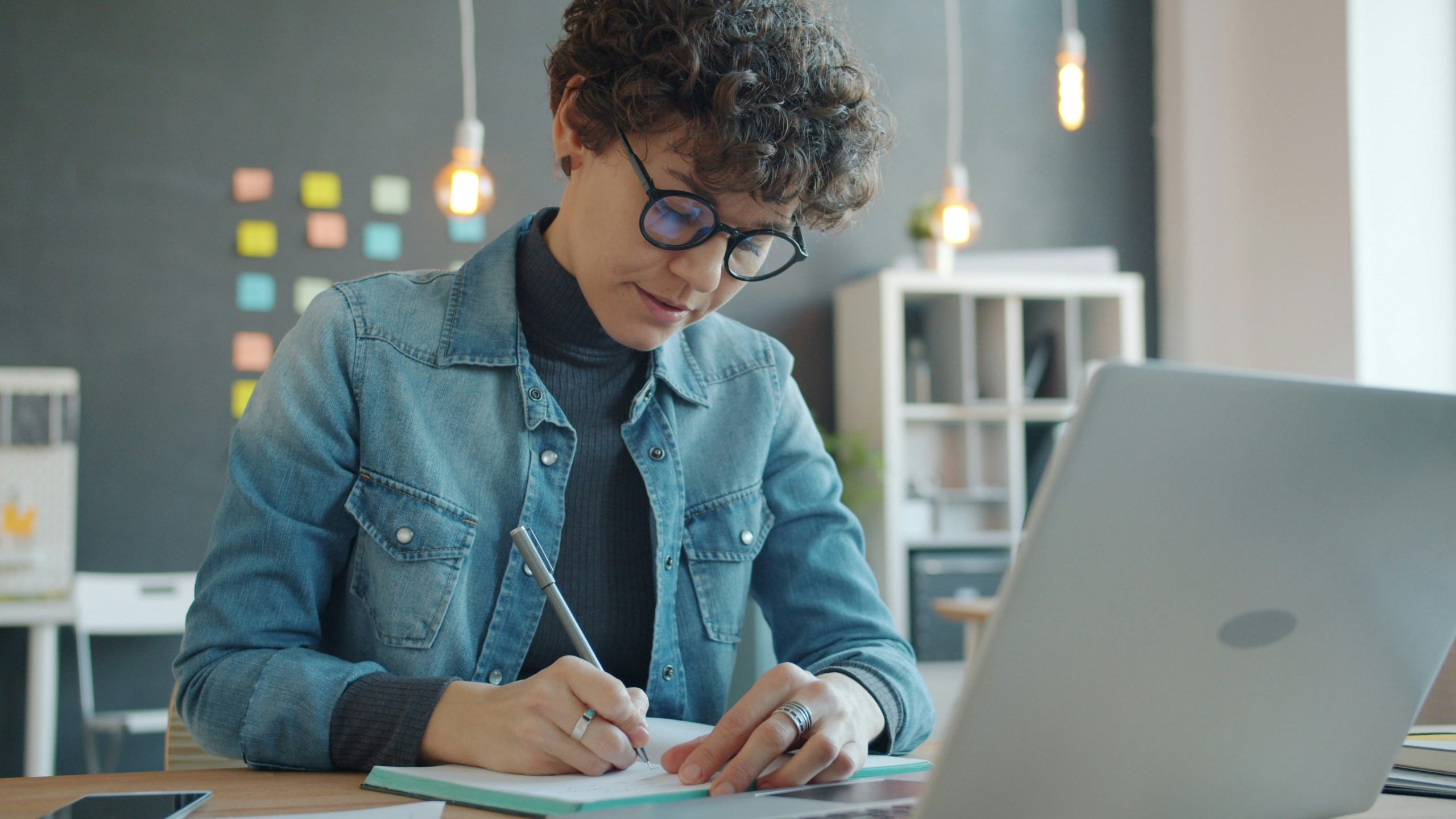 e-learning training course - Curve Learning